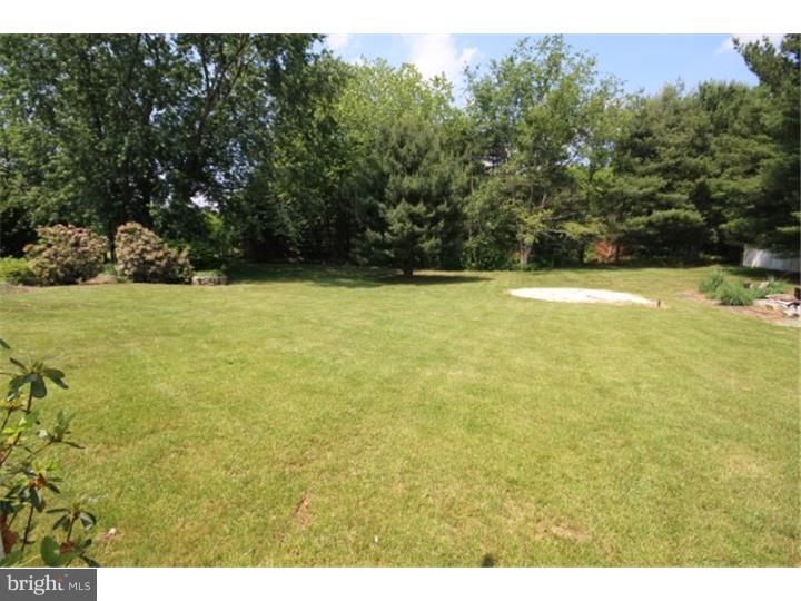 333 Sharon Road Hightstown, NJ 08520 - Photo 21 of 25 View in Back