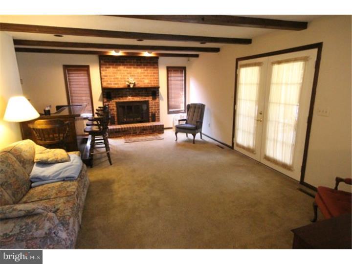 333 Sharon Road Hightstown, NJ 08520 - Photo 7 of 25 Family Room