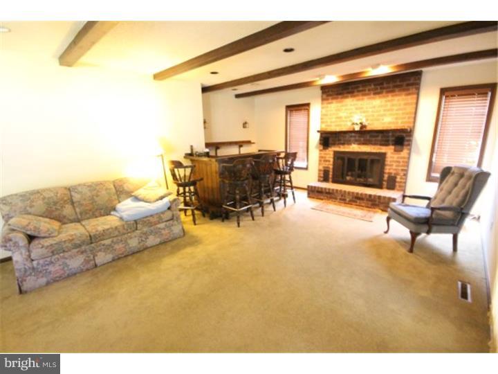 333 Sharon Road Hightstown, NJ 08520 - Photo 8 of 25 Family Room