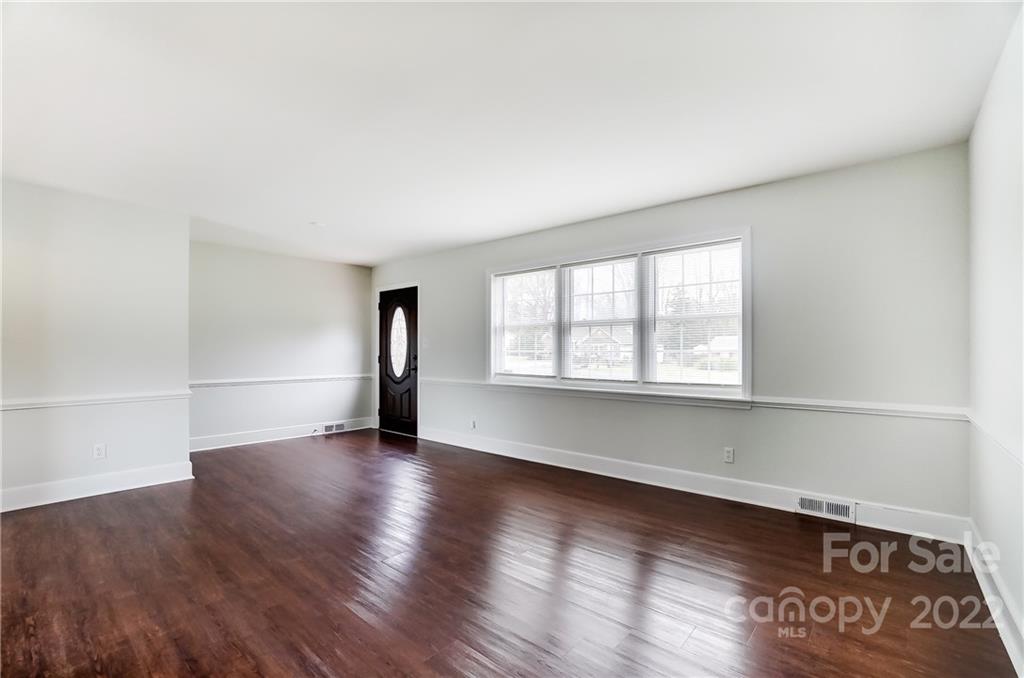 6338 Lakefill Road Charlotte, NC 28212 - Photo 9 of 46 Gallery Image 9