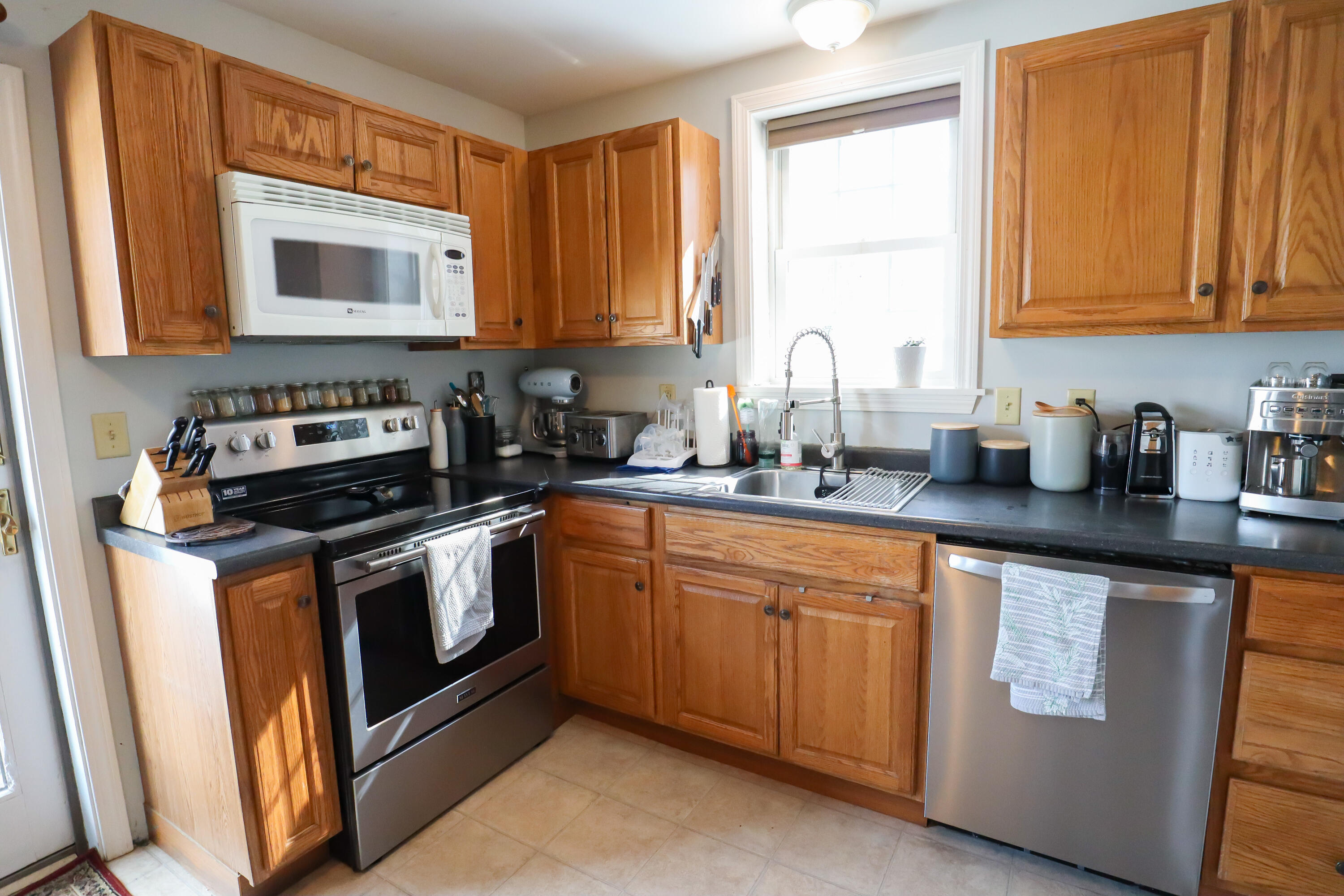 24 Berwick Road Sanford, ME 04073 - Photo 6 of 18 IMG_8576