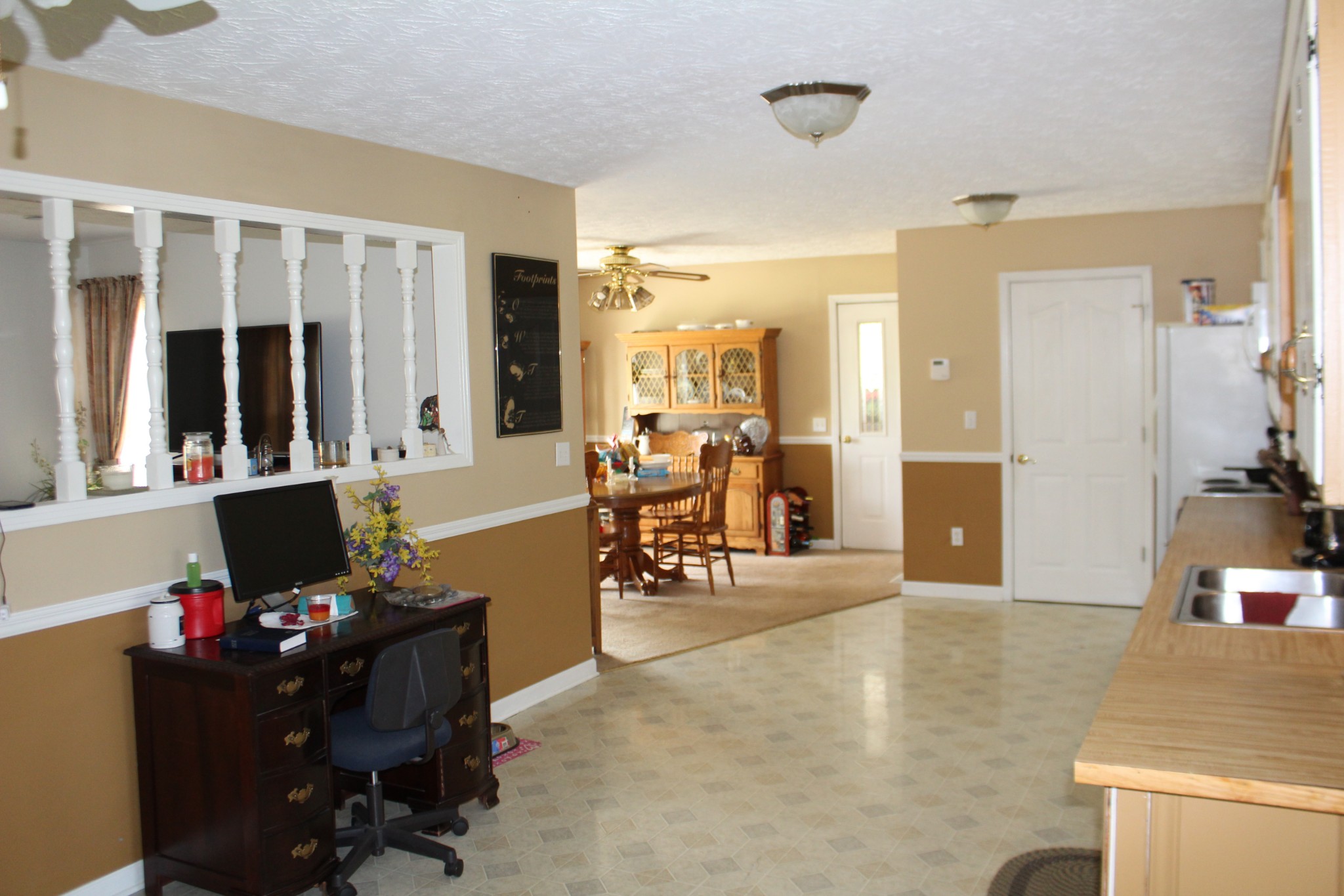 3847 Shellsford Road McMinnville, TN 37110 - Photo 9 of 34 a living room with furniture and large windows