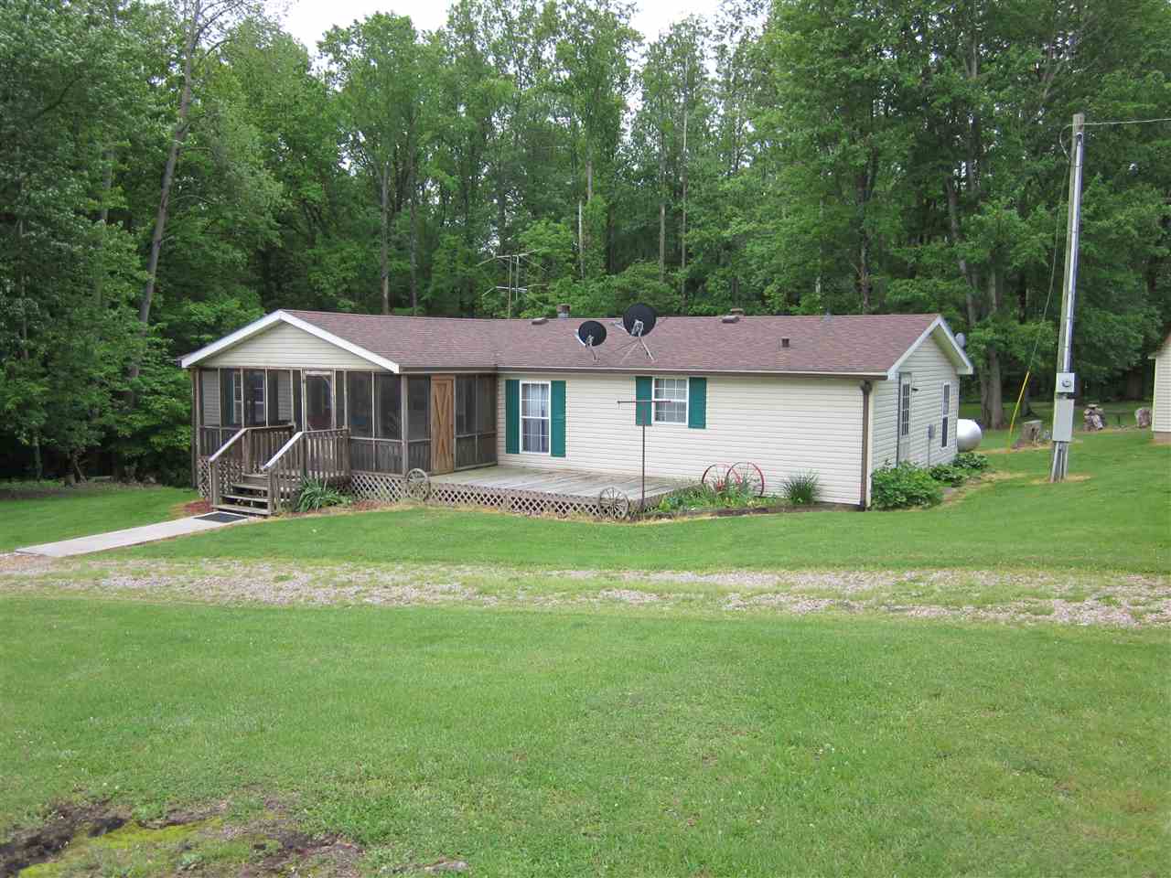 871 Splinter Ridge Road Spencer, IN 47460 - Photo 3 of 17 Gallery Image 3