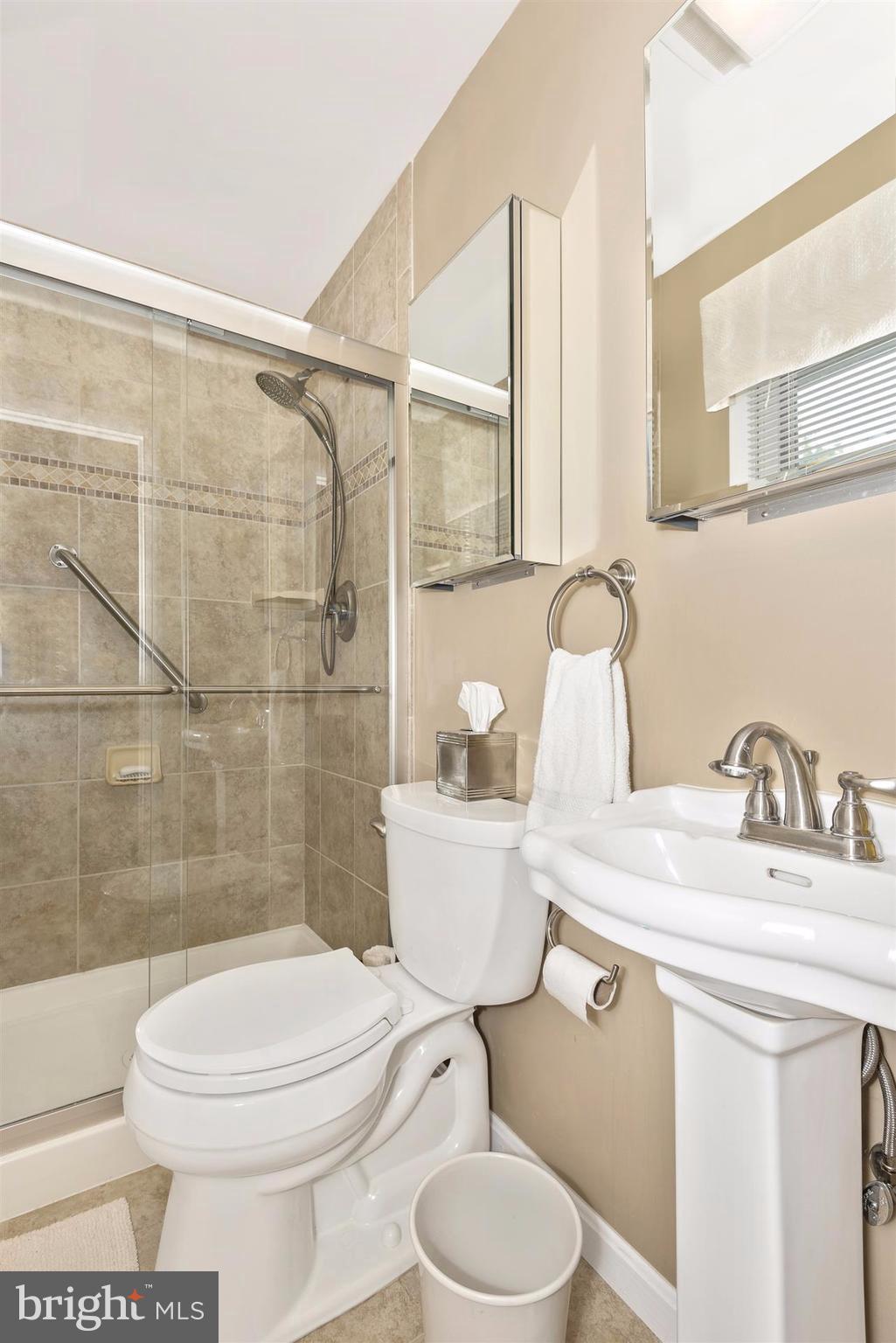 8407 Stonehouse Road Frederick, MD 21702 - Photo 18 of 30 Bath (Master)