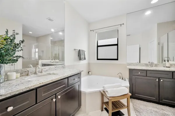 $889,000 | 8755 Northwest 102nd Court, Doral, FL 33178
