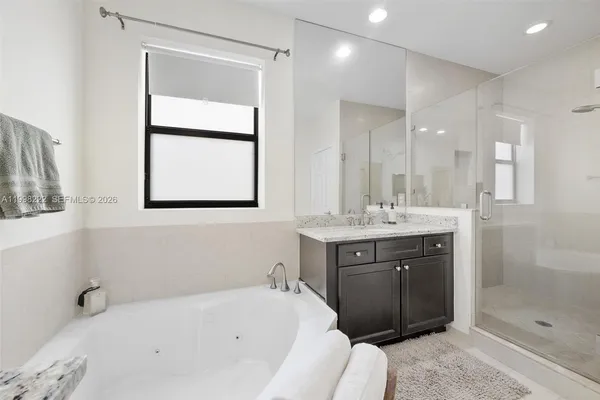 $889,000 | 8755 Northwest 102nd Court, Doral, FL 33178