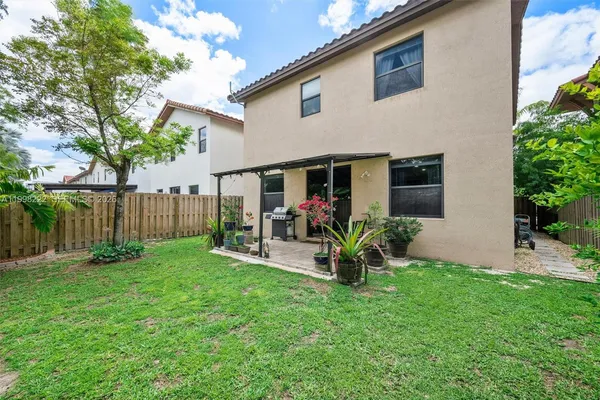 $889,000 | 8755 Northwest 102nd Court, Doral, FL 33178