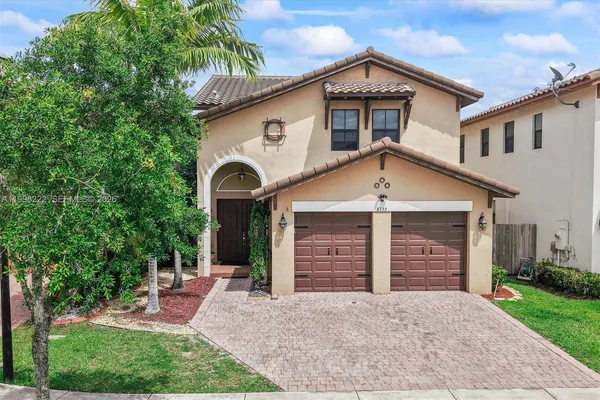 $889,000 | 8755 Northwest 102nd Court, Doral, FL 33178