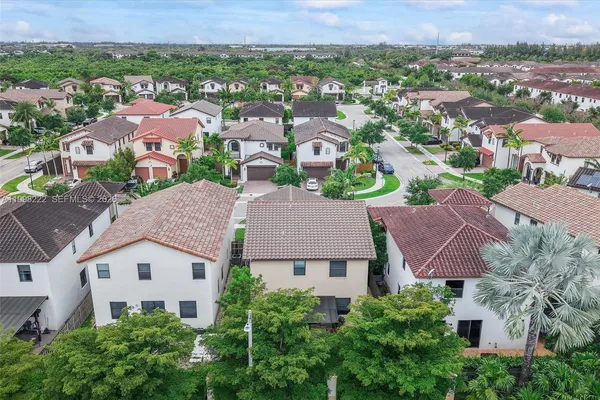$889,000 | 8755 Northwest 102nd Court, Doral, FL 33178