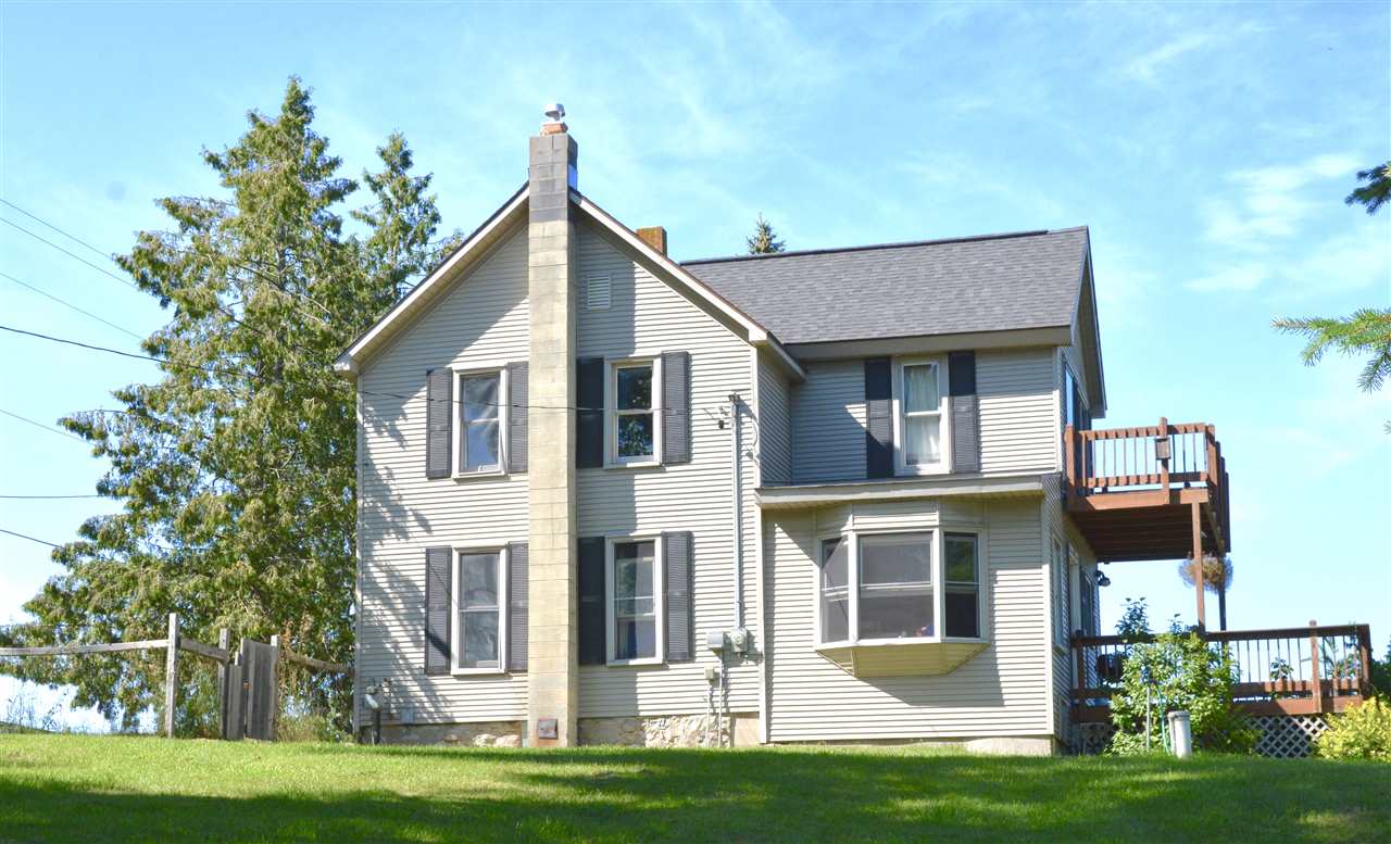 8205 South Maple City Road Maple City, MI 49664 - Photo 2 of 59 1869373-1.JPG