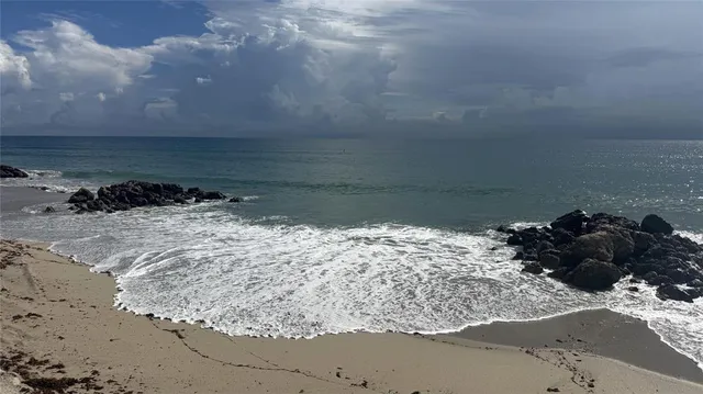 a view of a basketball court