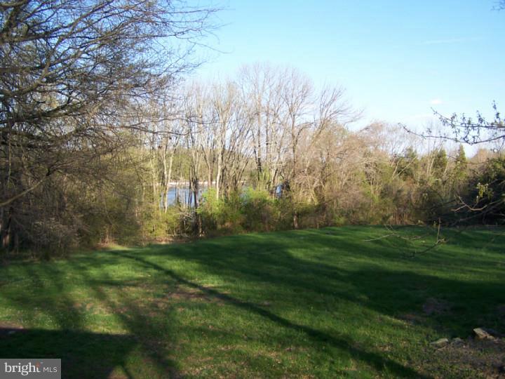 2141 Ward Road Green Lane, PA 18054 - Photo 3 of 22 View