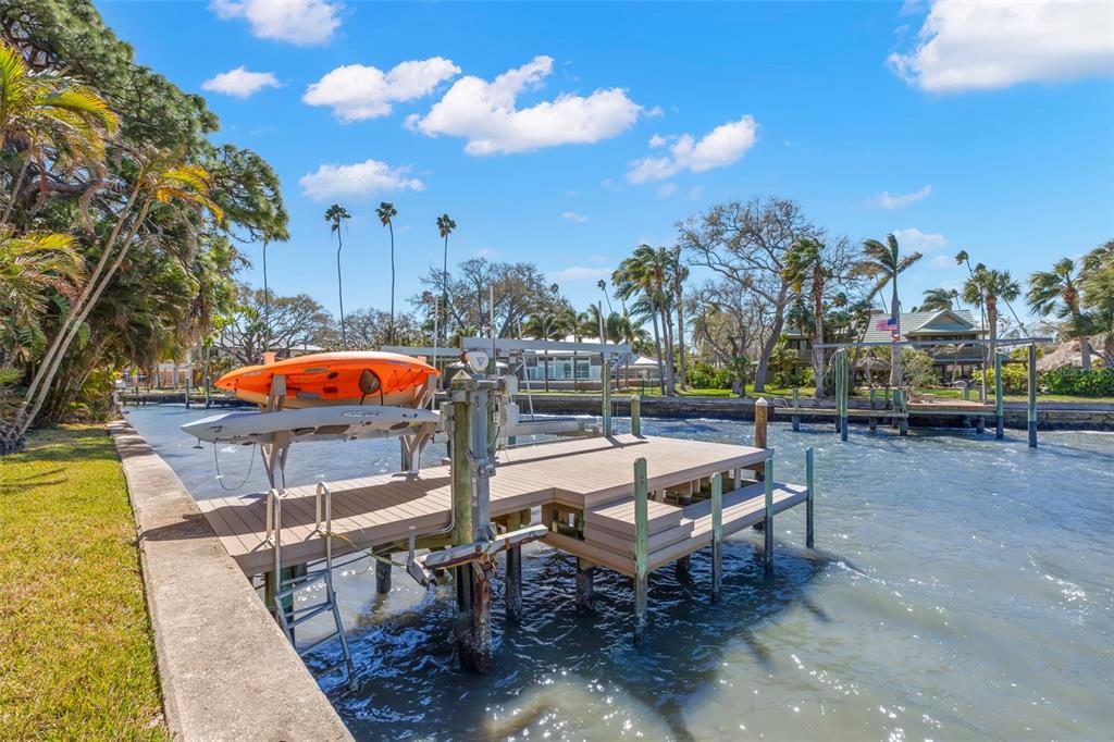 101 Shore Drive Dunedin, FL 34698 - Photo 7 of 96