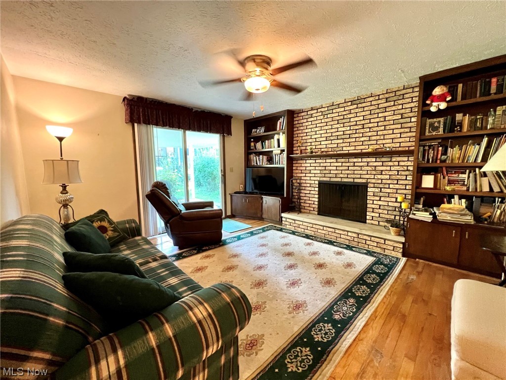 3001 Dentzler Road Parma, OH 44134 - Photo 18 of 35
