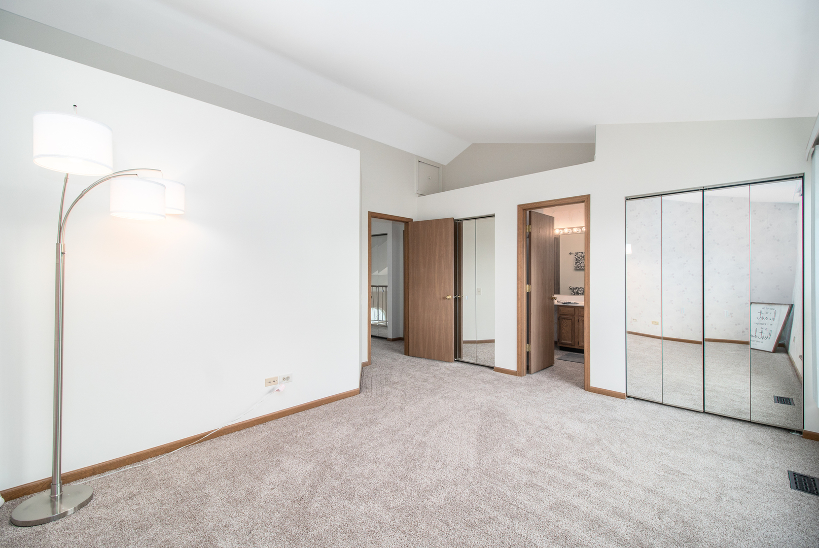 163 North Oltendorf Road Streamwood, IL 60107 - Photo 22 of 25
