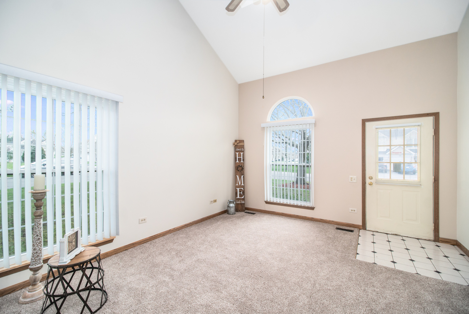 163 North Oltendorf Road Streamwood, IL 60107 - Photo 8 of 25