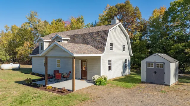 $374,900 | 28007 126th Street, New Auburn, WI 54757