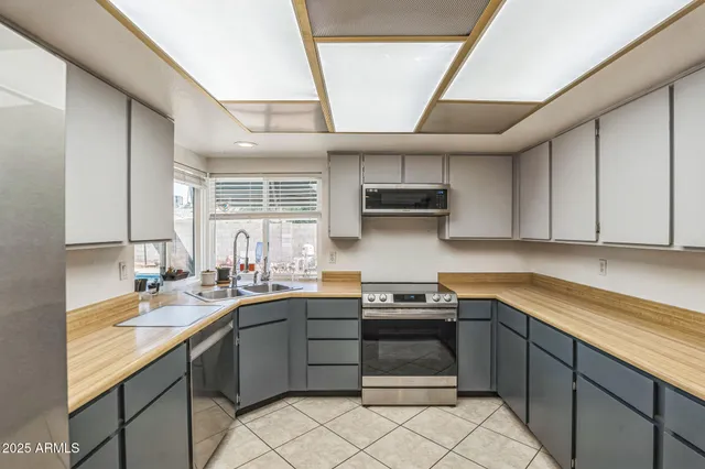 a picture of floor plan