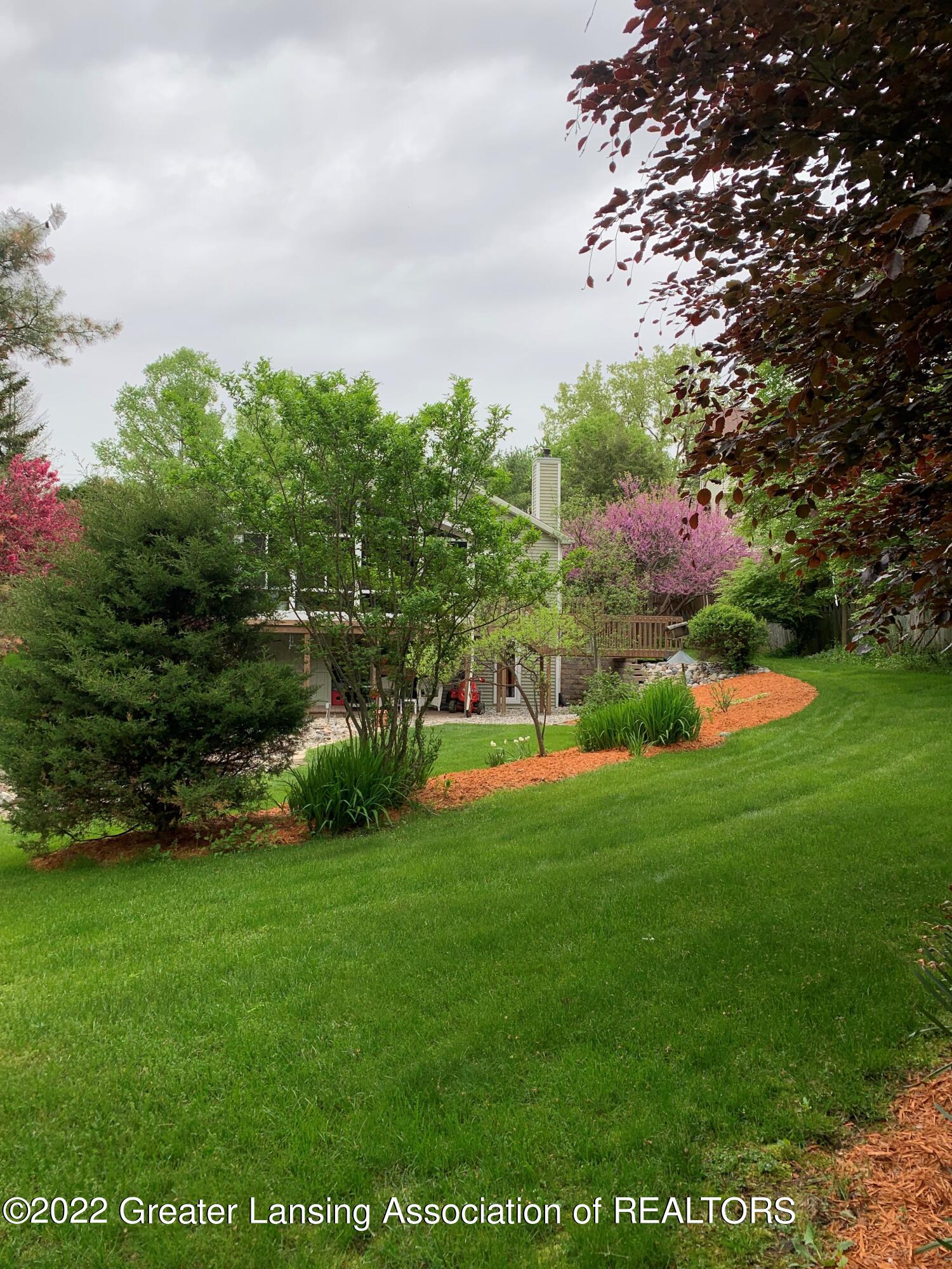 1595 Hatch Road Okemos, MI 48864 - Photo 35 of 37 Backyard