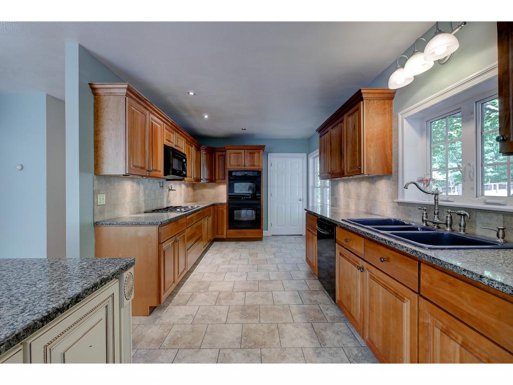 47 Greeley Road Pelham, NH 03076 - Photo 17 of 33 Gallery Image 17