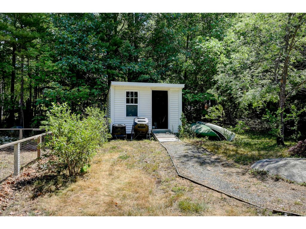 47 Greeley Road Pelham, NH 03076 - Photo 6 of 33 Gallery Image 6