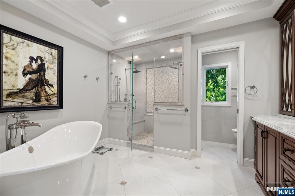 963 Huron Road Franklin Lakes, NJ 07417 - Photo 26 of 37 Gallery Image 26