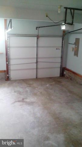 18 Anderson Ridge Road Catonsville, MD 21228 - Photo 22 of 30 garage