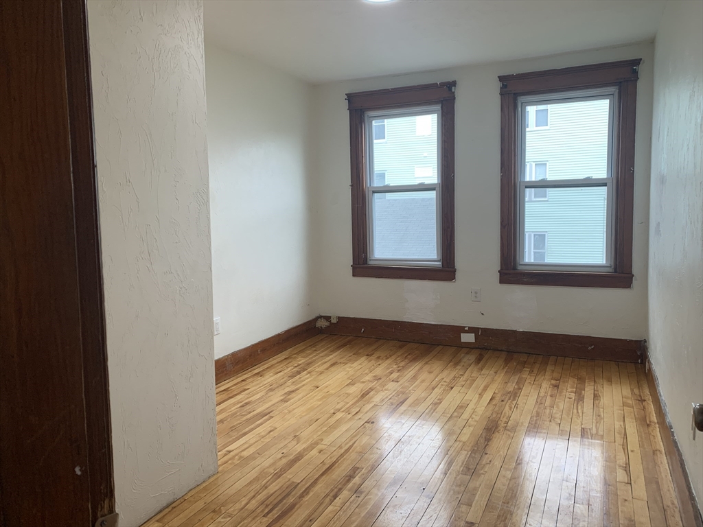 27 Granby Road, Unit 2 Worcester, MA 01604 - Photo 11 of 16