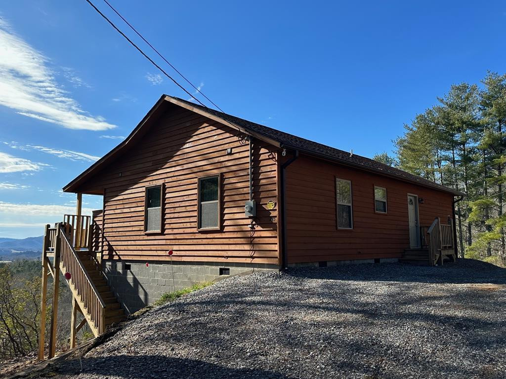 245 Crestview Way Murphy, NC 28906 - Photo 1 of 26 Main View