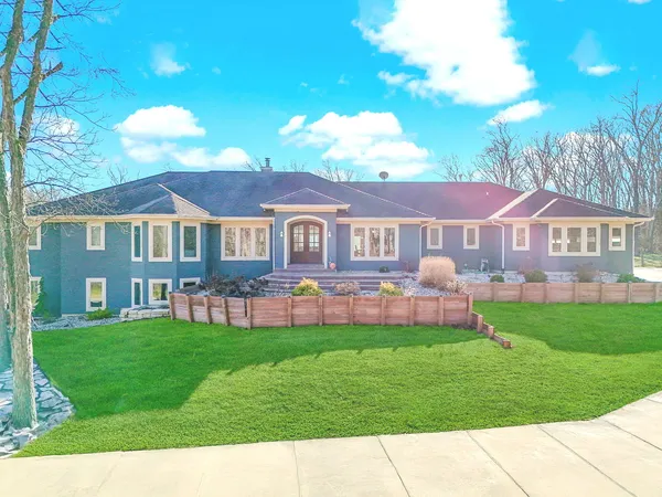 $1,249,900 | 2389 East 2450th Road, Marseilles, IL 61341