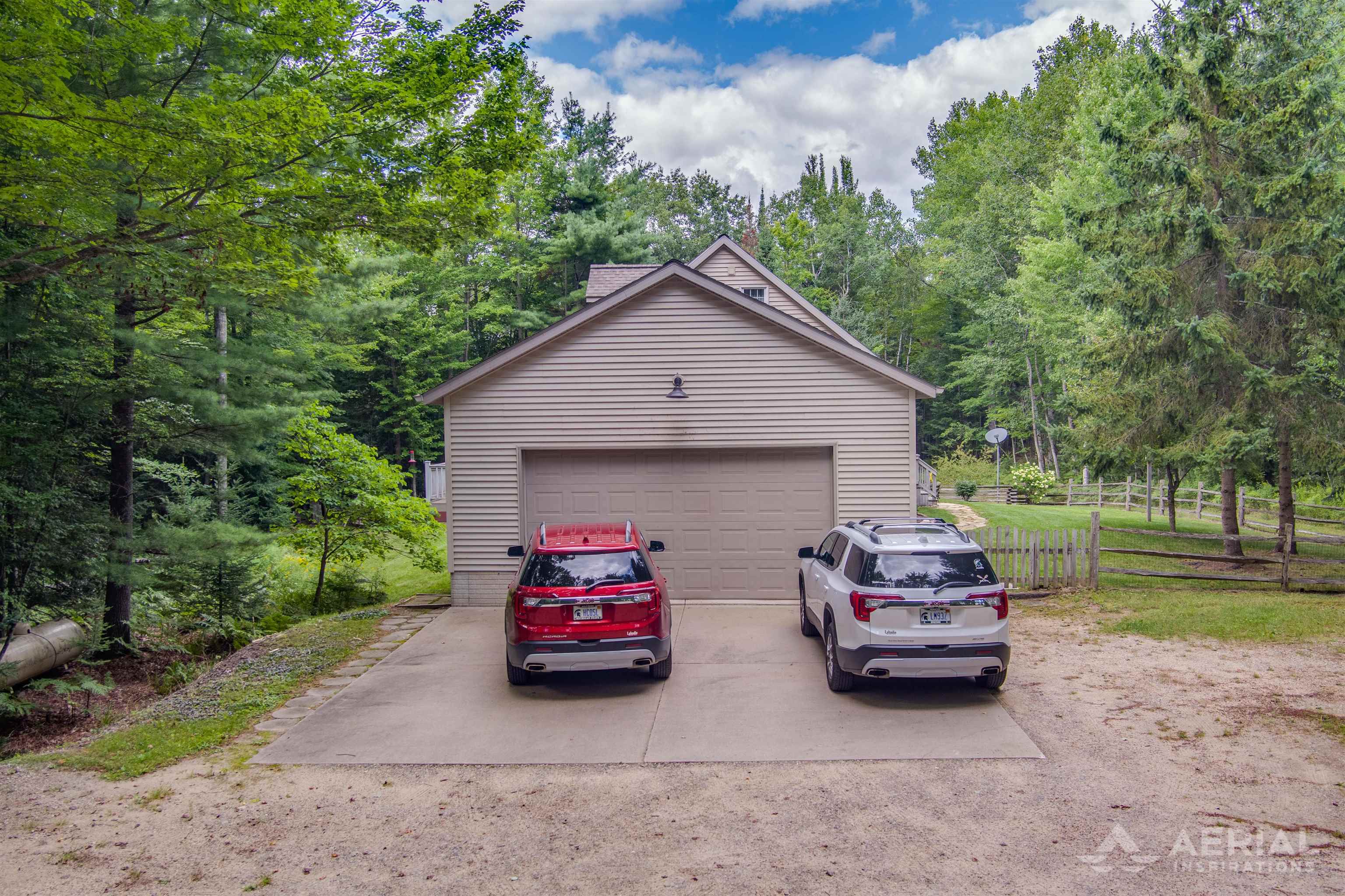 68 Gerald Miller Road West Branch, MI 48661 - Photo 4 of 26 1925828-404fb7bb-68f8-4eae-8116-50209e313d1a.JPG