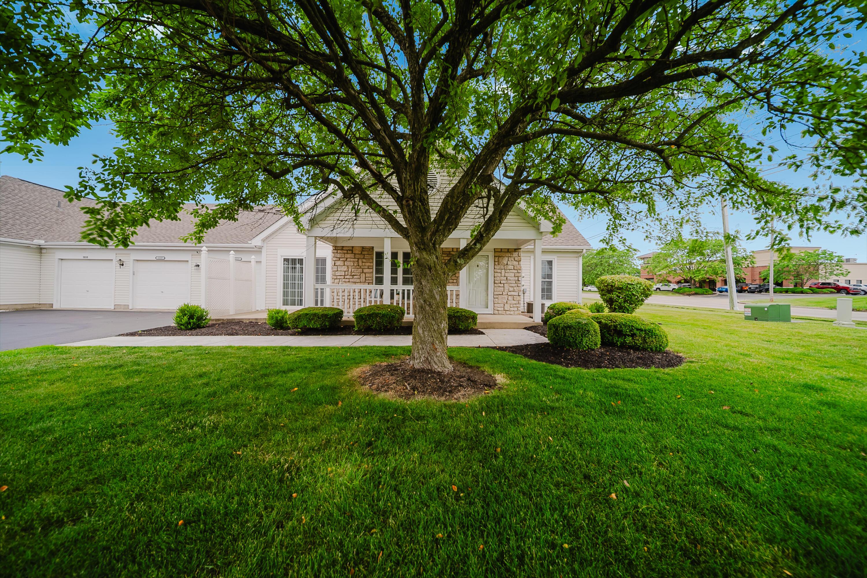 1237 Dunhurst Street Circleville, OH 43113 - Photo 2 of 39 Front