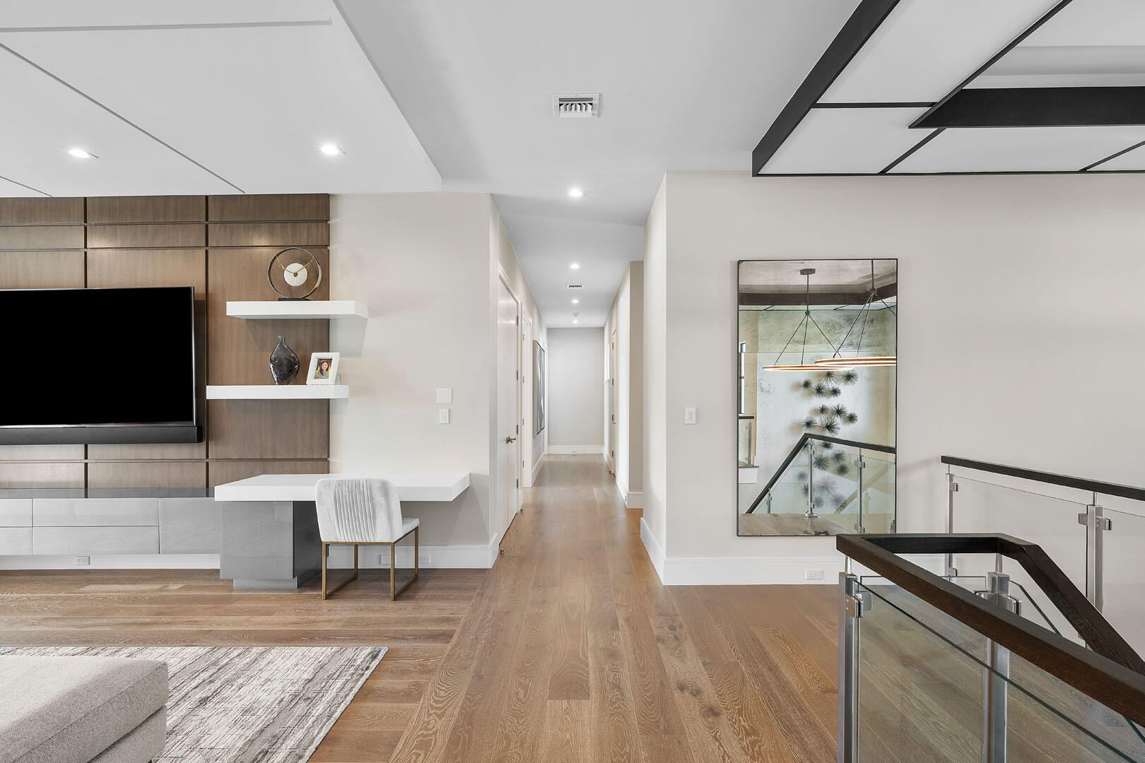 252 South Silver Palm Road Boca Raton, FL 33432 - Photo 63 of 90 a view of a hallway with seating area