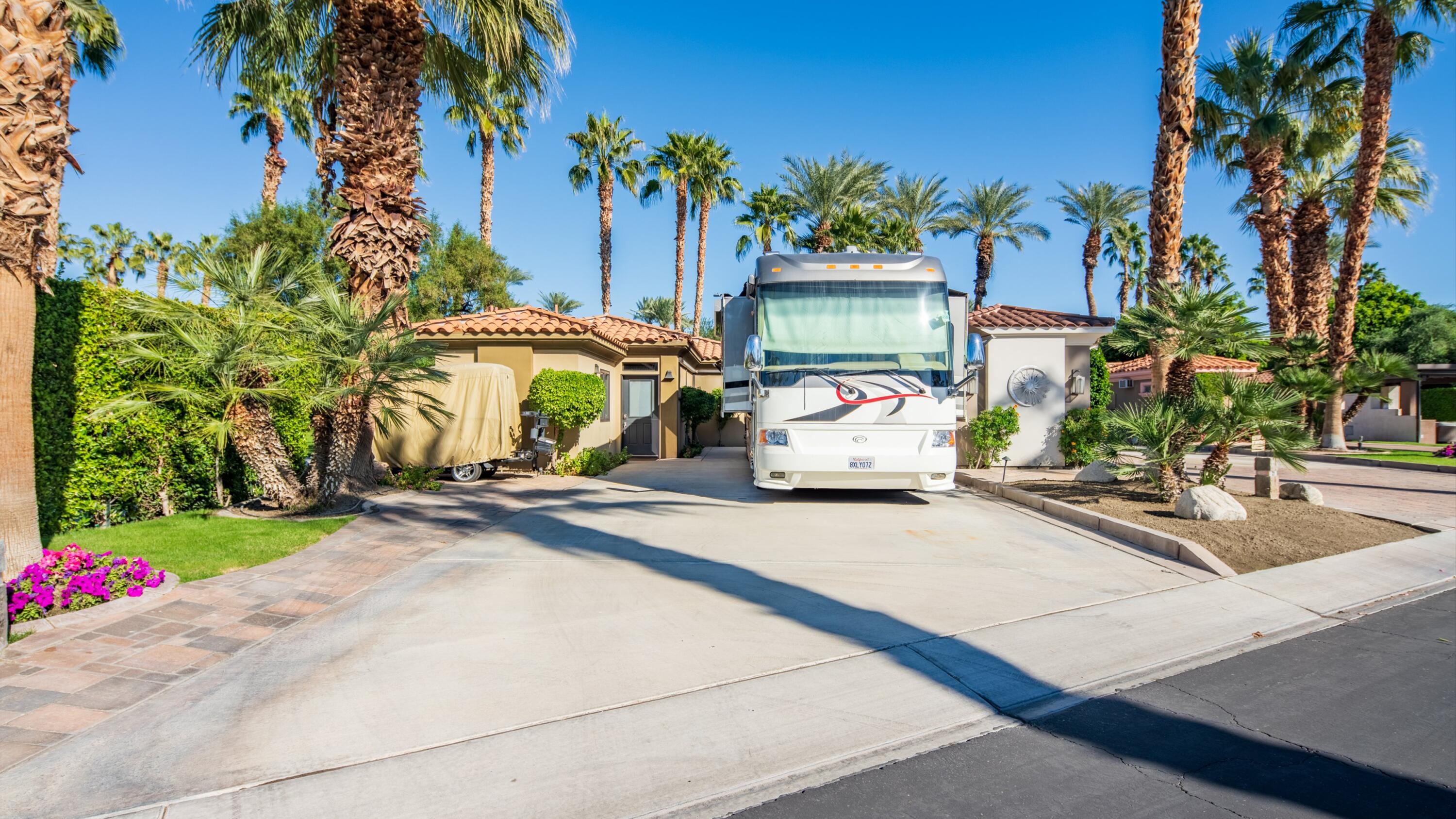 80501 Ave 48, Unit 22 Indio, CA 92201 - Photo 2 of 26