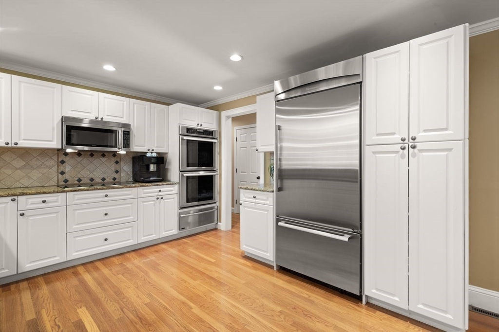 234 Hampton Road Sharon, MA 02067 - Photo 18 of 40 Gallery Image 18