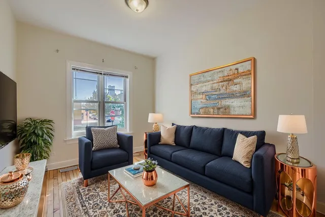 $2,599 | 2700 North Artesian Avenue, Unit 1, Chicago, IL 60647