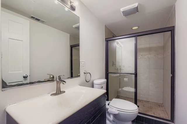 $2,599 | 2700 North Artesian Avenue, Unit 1, Chicago, IL 60647