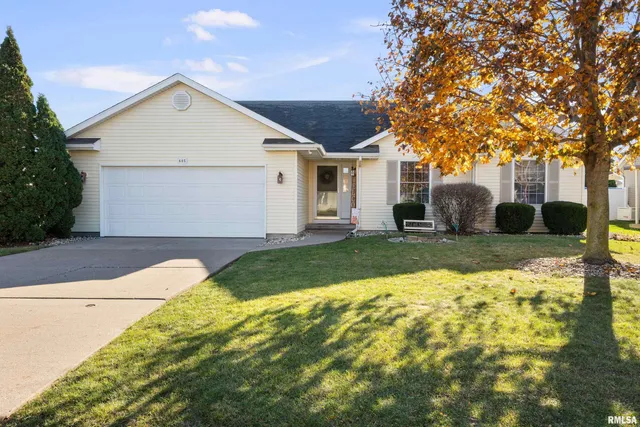 $305,000 | 605 East 13th Ave Court, Coal Valley, IL 61240