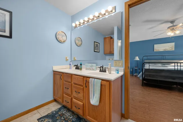 $305,000 | 605 East 13th Ave Court, Coal Valley, IL 61240