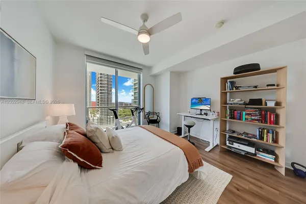 $4,690 | 1111 Southwest 1st Avenue, Unit 2719N, Miami, FL 33130