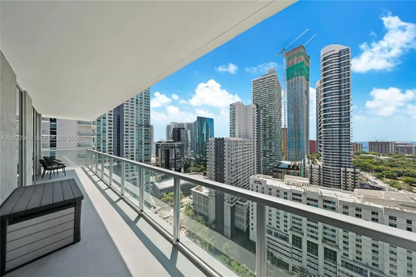 $4,690 | 1111 Southwest 1st Avenue, Unit 2719N, Miami, FL 33130