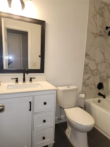 $600,000 | 820 Crenshaw Lake Road, Lutz, FL 33548