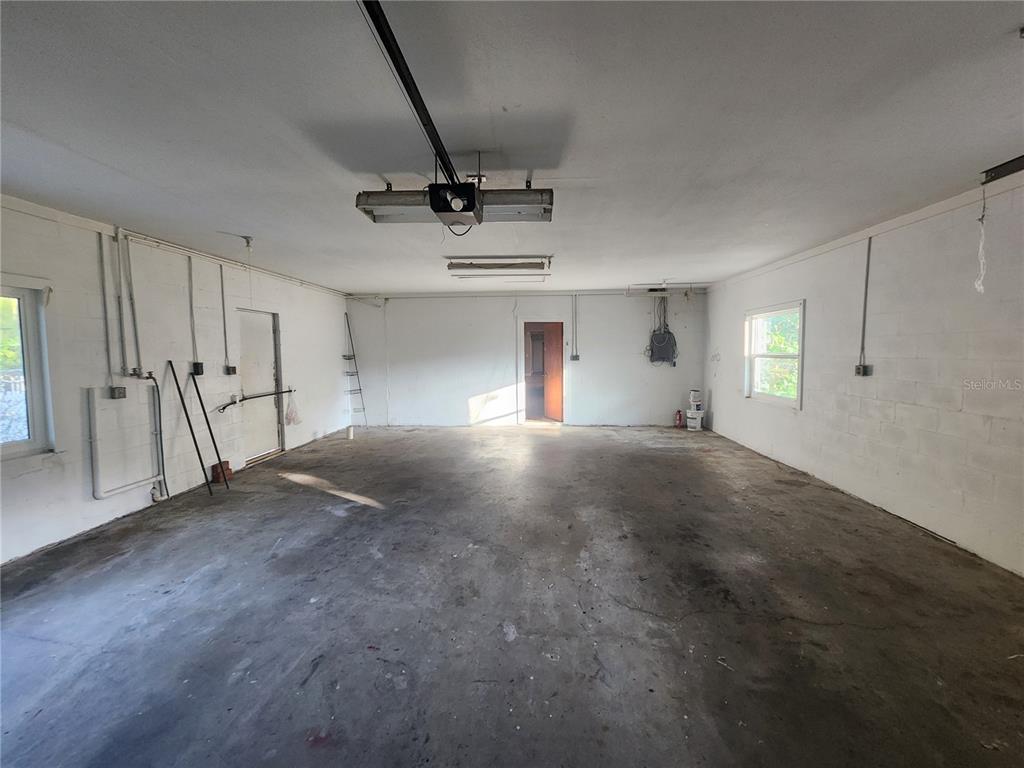 820 Crenshaw Lake Road Lutz, FL 33548 - Photo 34 of 48