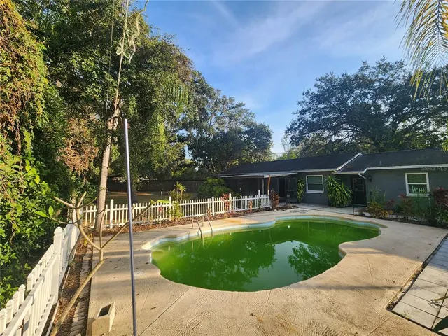 $600,000 | 820 Crenshaw Lake Road, Lutz, FL 33548