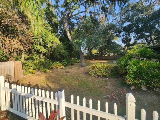 $600,000 | 820 Crenshaw Lake Road, Lutz, FL 33548