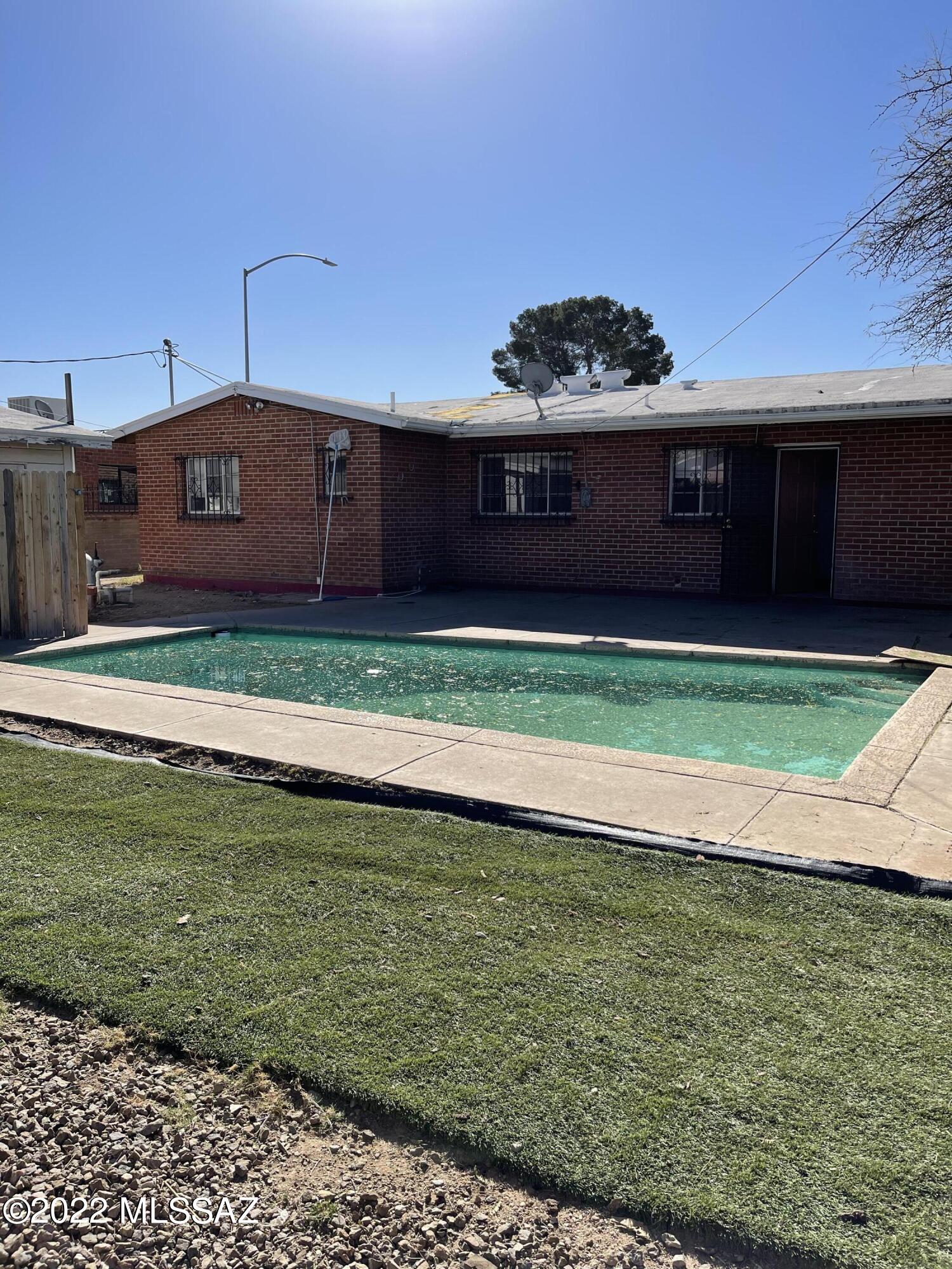 1575 East Grant Road Tucson, AZ 85719 - Photo 2 of 7