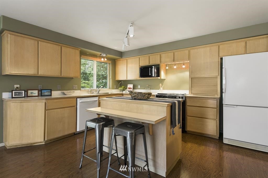 501 Maple Grove Road Port Angeles, WA 98363 - Photo 8 of 23 Gallery Image 8