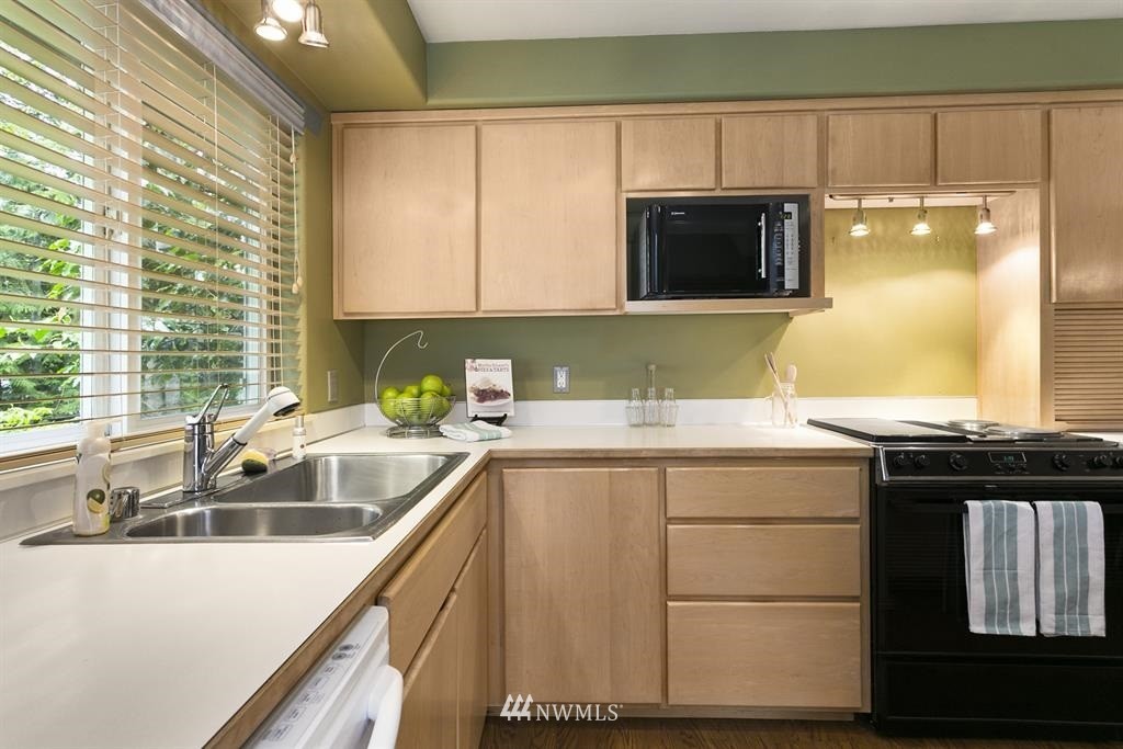 501 Maple Grove Road Port Angeles, WA 98363 - Photo 9 of 23 Gallery Image 9
