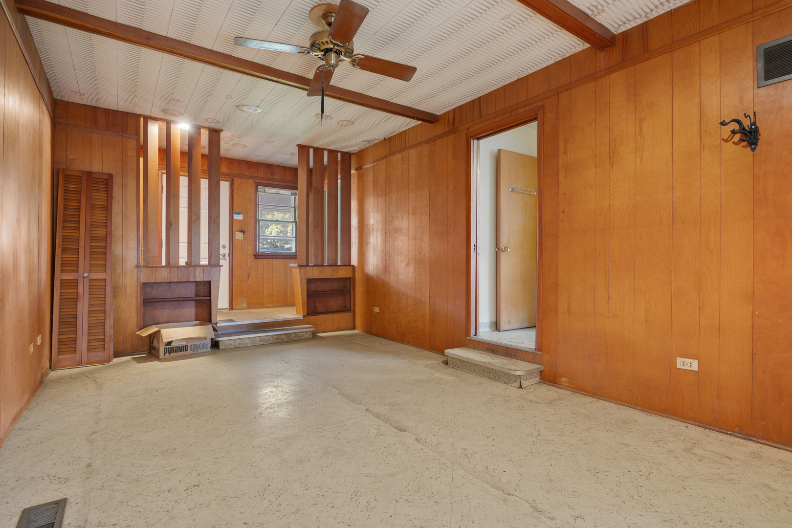 38-w135 McDonald Road St. Charles, IL 60175 - Photo 10 of 12 Gallery Image 10