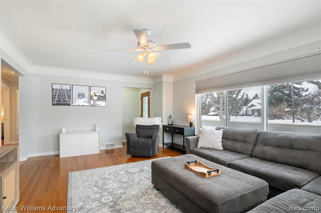 26709 Five Mile Road Redford, MI 48239 - Photo 9 of 55 Gallery Image 9